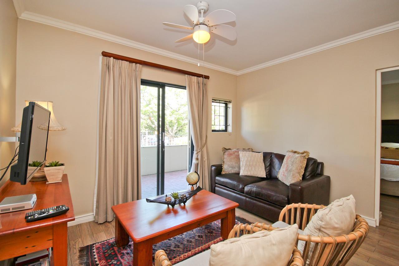 Vilaroux Stellenbosch Bagian luar foto